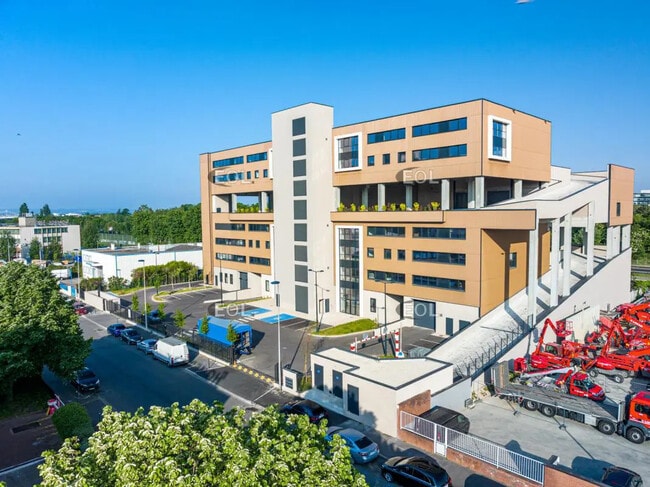 Plus de détails pour Bureau à louer