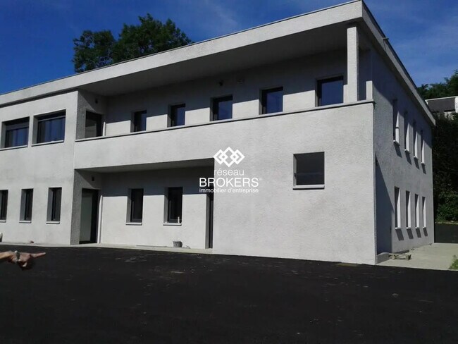 Plus de détails pour 9 Chemin De Pierre Morte, Tresserve - Bureau à louer