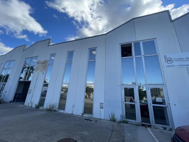 Plus de détails pour Bureau à vendre