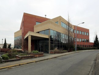 Plus de détails pour 710 Redbrick St, Victoria, BC - Bureau à vendre