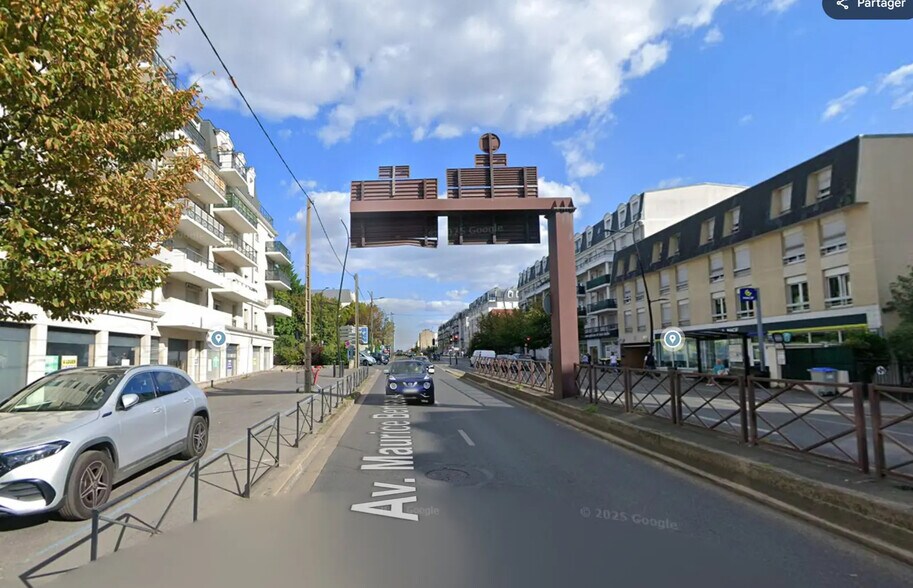 Local commercial dans Sartrouville à louer - Photo de l’immeuble – Image 3 sur 3
