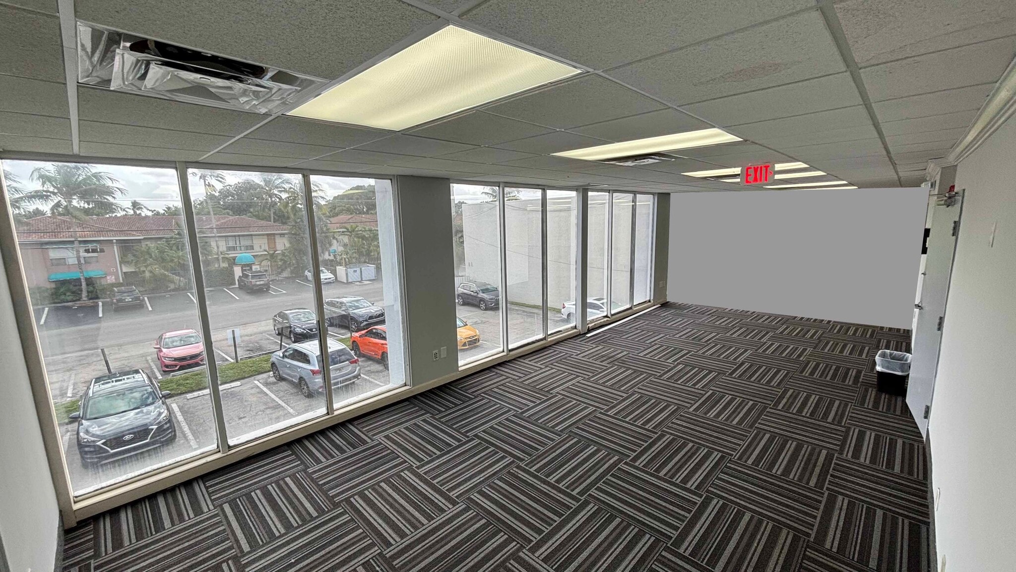 2740 E Oakland Park Blvd, Fort Lauderdale, FL à louer Photo intérieure– Image 1 sur 10