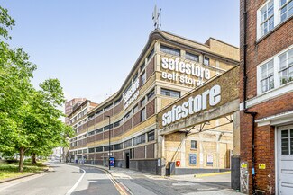 Plus de détails pour 23-26 Gillender St, Londres - Industriel/Logistique à louer