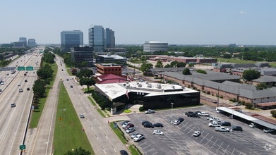 888 W Sam Houston Pky S, Houston, TX - Vue aérienne  vue de carte - Image1