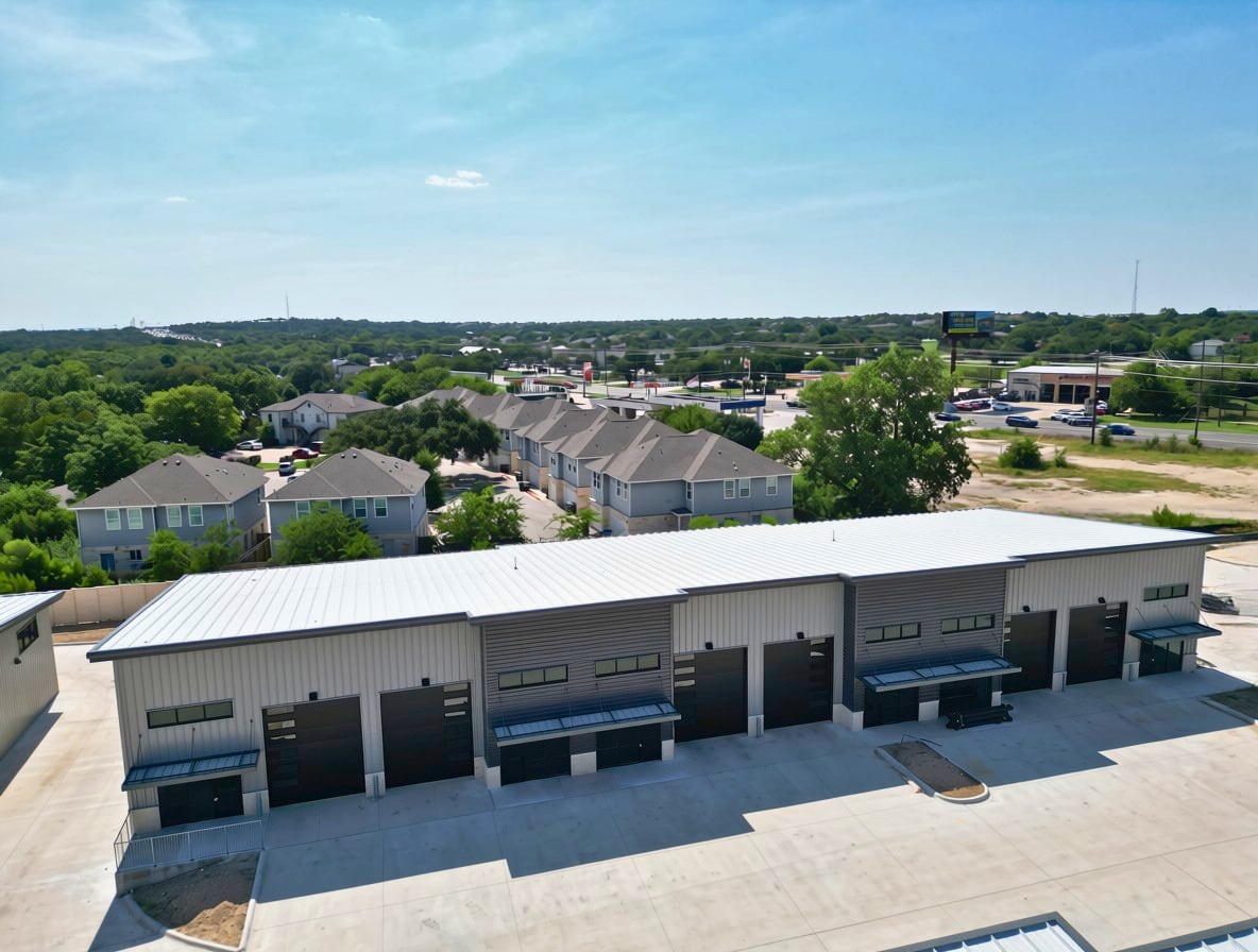 1306 Whitestone Blvd, Cedar Park, TX 78613 - Lot 405 - - Photo intérieure - Image 2 of 8