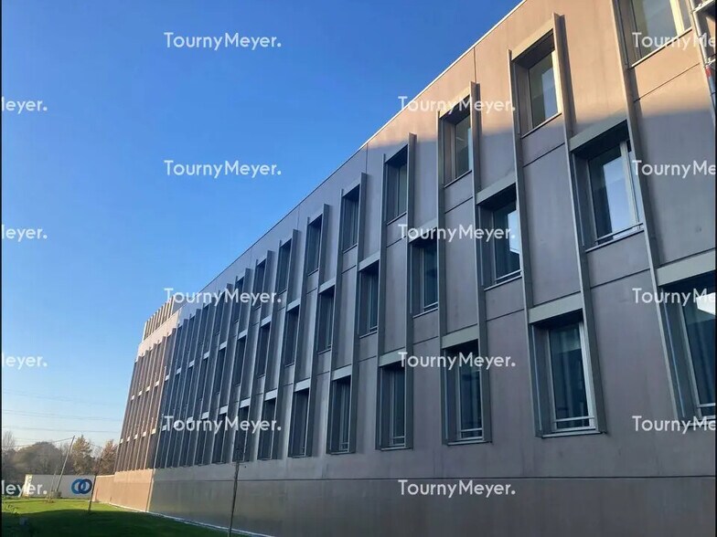 18 Rue Du Bourg Nouveau, Rennes à louer - Photo de l’immeuble – Image 3 sur 5