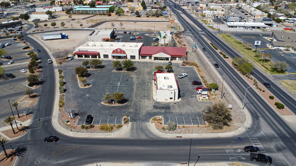 1600 S Valley Dr, Las Cruces, NM à louer - Photo de l’immeuble – Image 3 sur 7