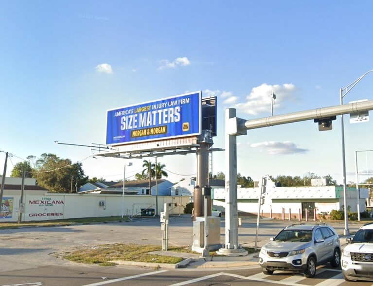 3038-3052 Cleveland Ave, Fort Myers, FL à vendre - Photo de l’immeuble – Image 3 sur 3