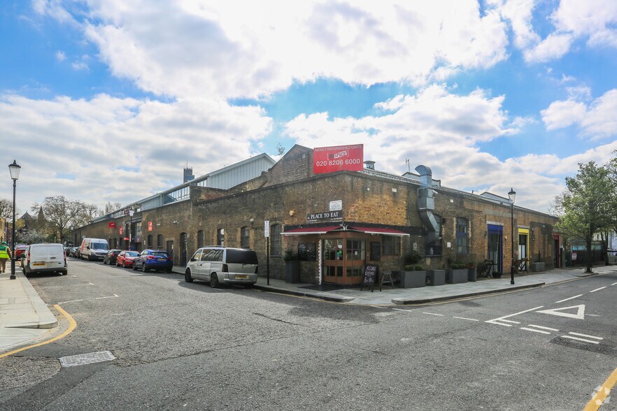 5 Conlan St, Londres à louer - Photo principale – Image 1 sur 33