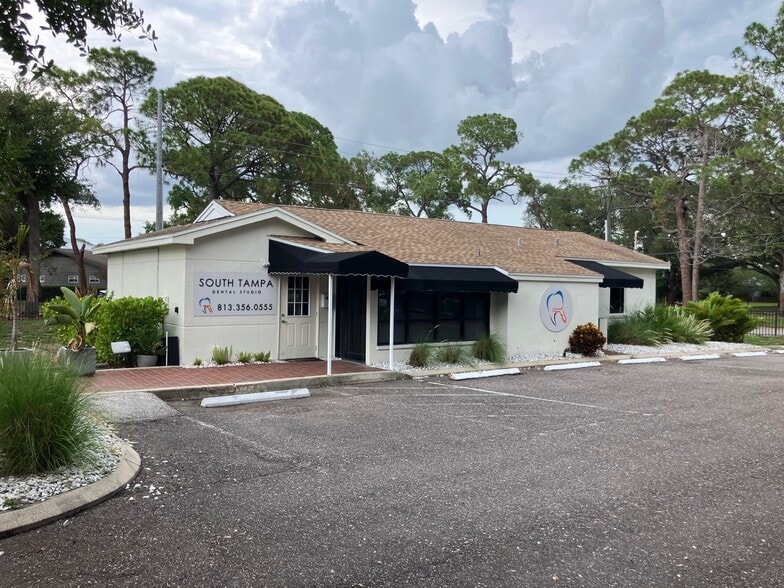 4306 Kensington Ave W, Tampa, FL à vendre - Photo principale – Image 1 sur 3