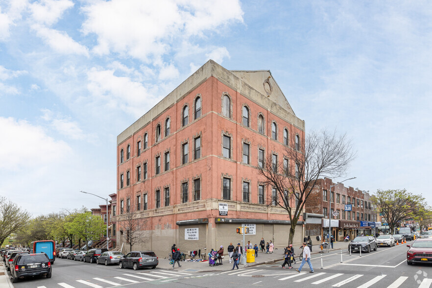 5018 4th Ave, Brooklyn, NY à louer - Photo principale – Image 1 sur 7