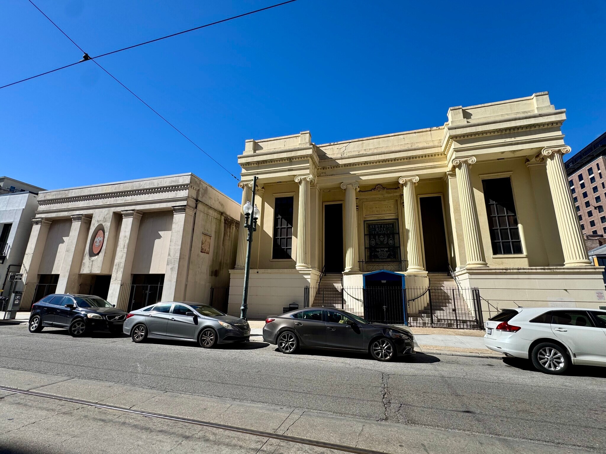619 Carondelet St, New Orleans, LA à louer Photo principale– Image 1 sur 12