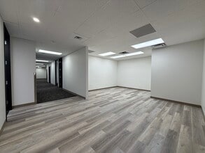 14904 123rd Ave NW, Edmonton, AB à louer Photo intérieure– Image 1 sur 7