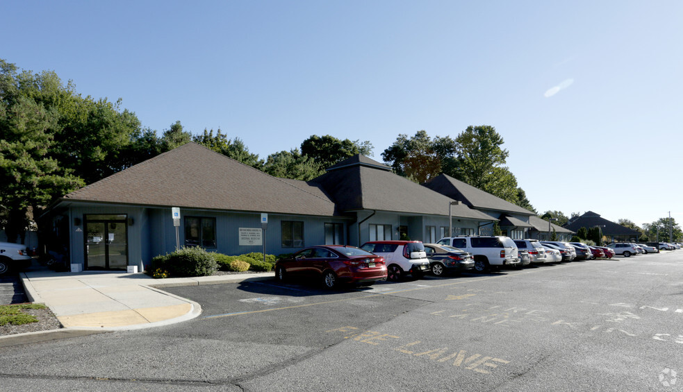 150 Route 37, Toms River, NJ à louer - Photo de l’immeuble – Image 2 sur 7