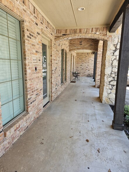1858 Keller Pky, Keller, TX à louer - Photo de l’immeuble – Image 2 sur 7