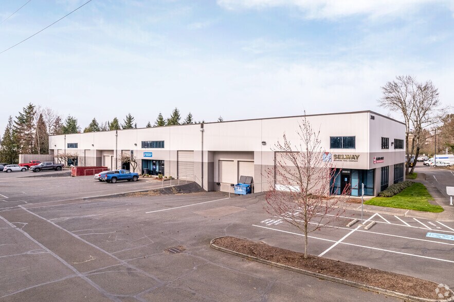 10159 SW Commerce Cir, Wilsonville, OR à louer - Photo de l’immeuble – Image 2 sur 5