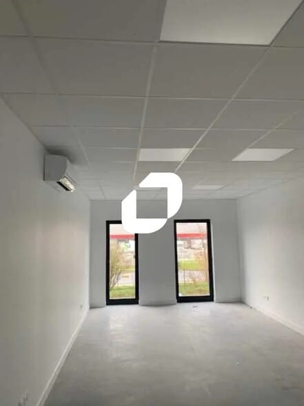 Local d’activités dans Beychac-et-Caillau à louer - Photo intérieure – Image 3 sur 5