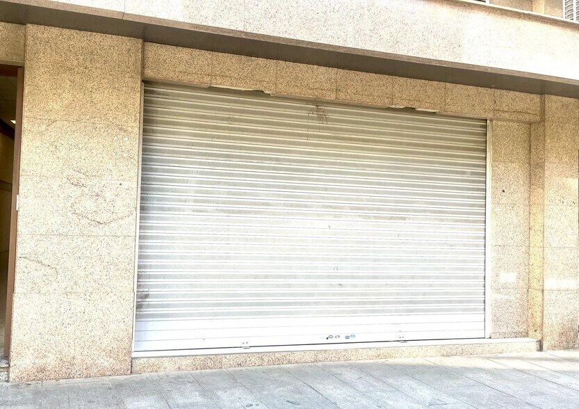 Local commercial dans Granada, Granada à louer - Photo de l’immeuble – Image 3 sur 30