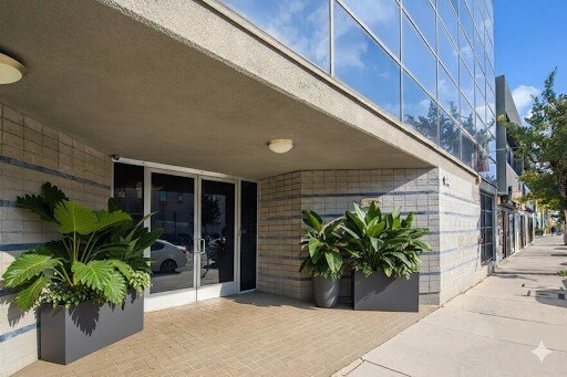 1642 Westwood Blvd, Los Angeles, CA à vendre - Photo de l’immeuble – Image 3 sur 12