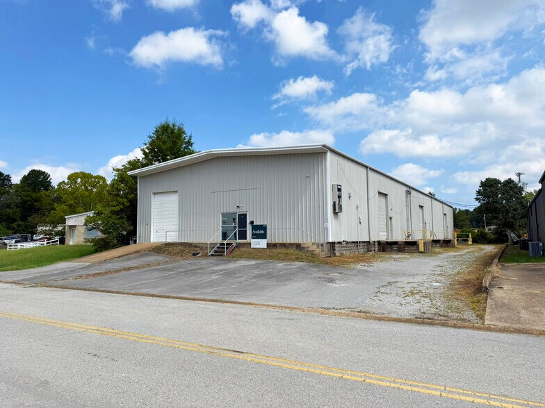 6109 Airways Blvd, Chattanooga, TN à louer - Photo de l’immeuble – Image 1 sur 8