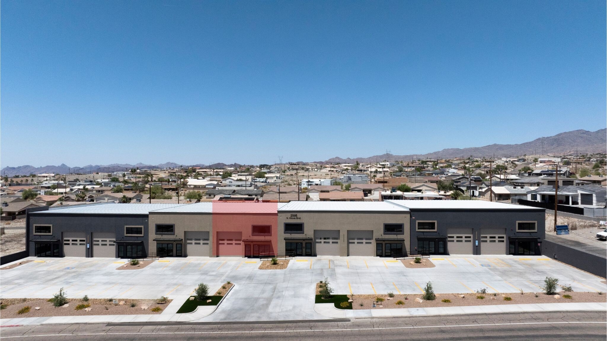 2995 Kiowa Blvd N, Lake Havasu City, AZ à louer Photo de l’immeuble– Image 1 sur 18