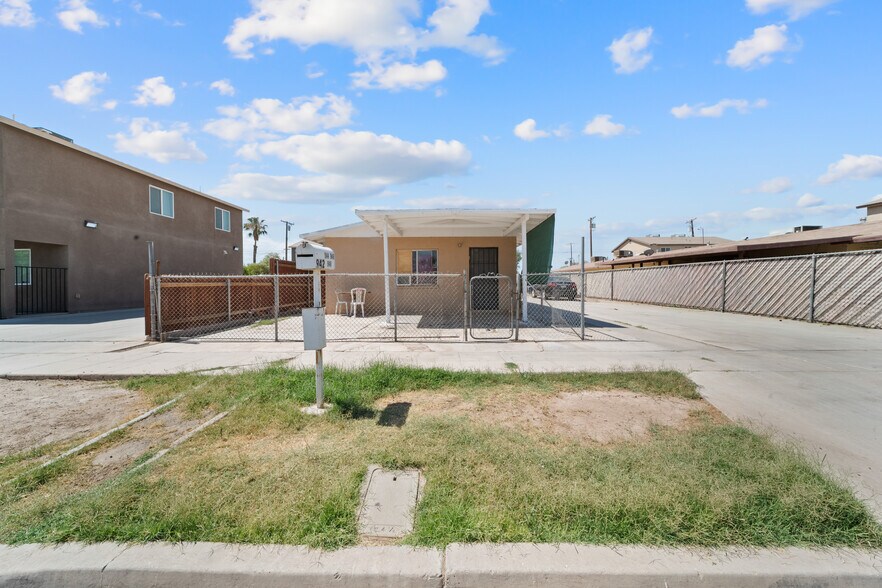 942 G St, Brawley, CA à vendre - Photo de l’immeuble – Image 3 sur 14