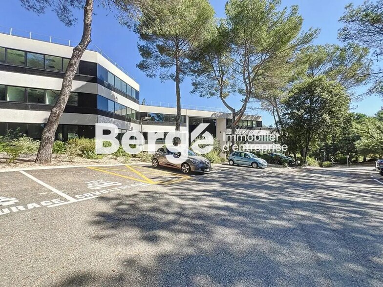 Bureau dans SOPHIA ANTIPOLIS à vendre - Photo de l’immeuble – Image 1 sur 11