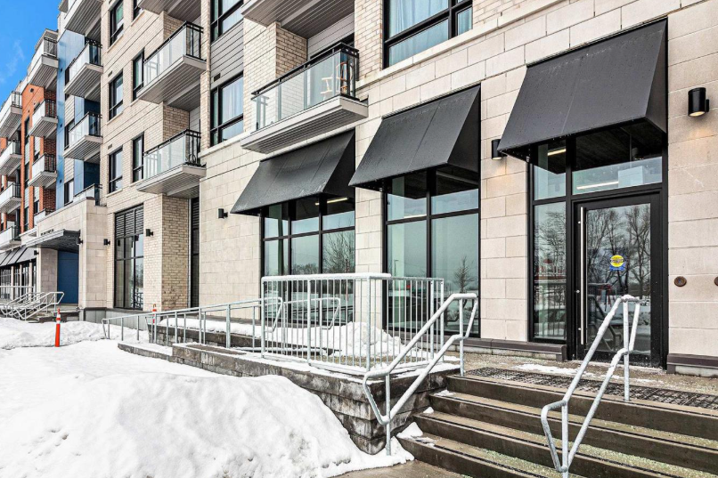 393 Codd's Rd, Ottawa, ON à louer Photo de l’immeuble– Image 1 sur 9