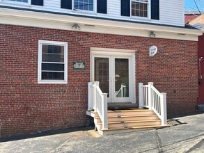 7 Water St, Amesbury, MA à louer Photo intérieure– Image 2 sur 24