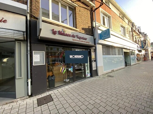 Plus de détails pour Local commercial à louer