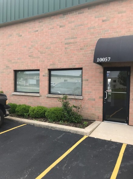 10045-10059 Bode St, Plainfield, IL à louer - Photo de l’immeuble – Image 2 sur 5