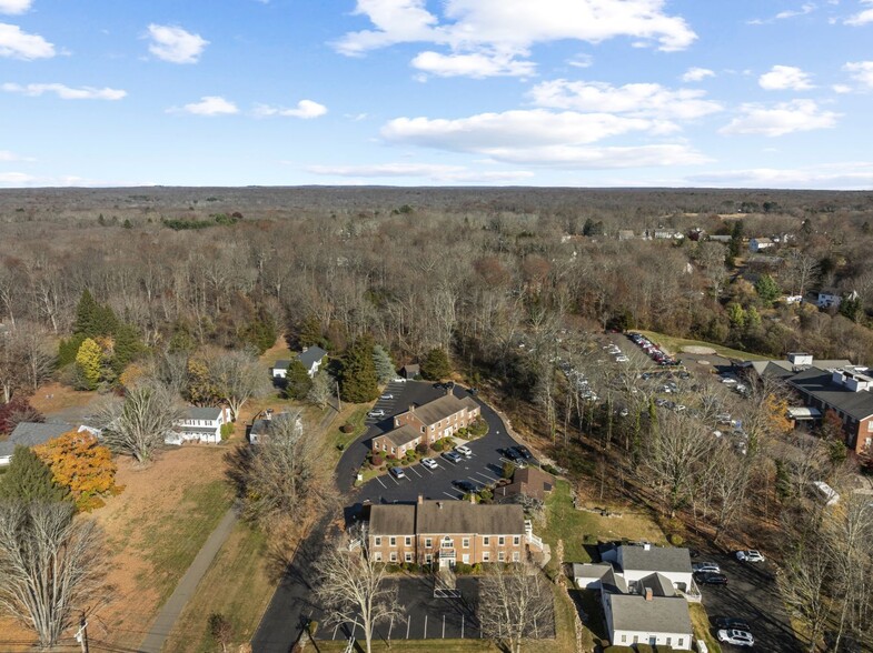 157 Goose Ln, Guilford, CT à louer - Photo de l’immeuble – Image 3 sur 5