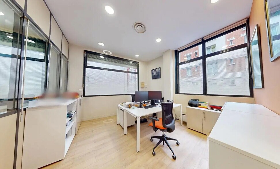 Bureau dans Paris à louer - Photo de l’immeuble – Image 3 sur 9