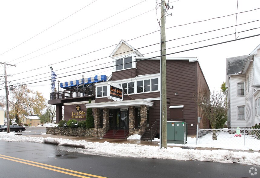 131 Dwight St, New Britain, CT à vendre - Photo de l’immeuble – Image 2 sur 2