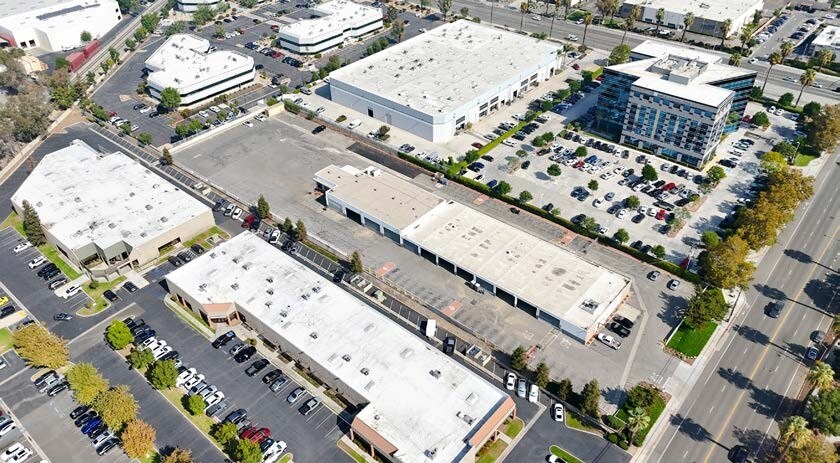 1391 Spruce St, Riverside, CA à louer - Photo de l’immeuble – Image 3 sur 7