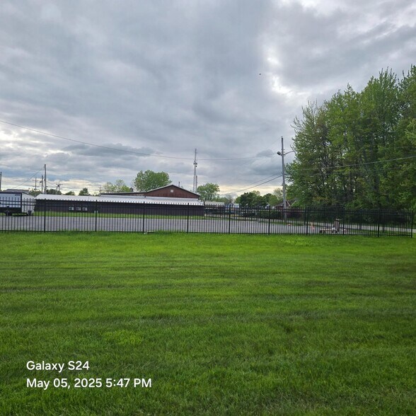 207 Maple St, Milan, IN à vendre - Autre – Image 2 sur 3