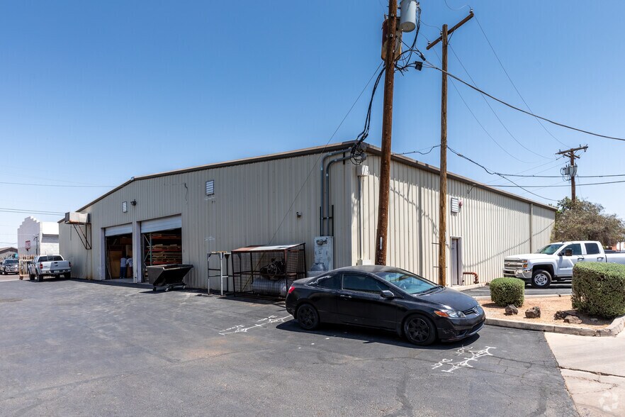 1711 E Jackson St, Phoenix, AZ à louer - Photo de l’immeuble – Image 2 sur 22