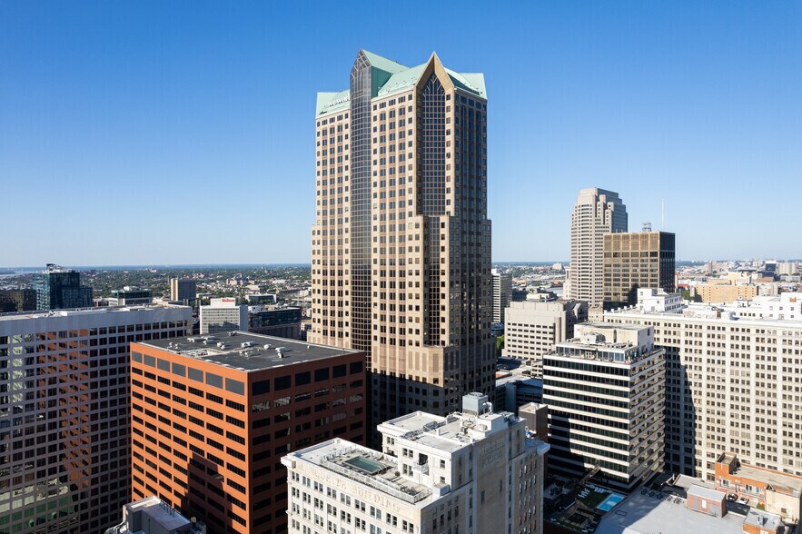 211 N Broadway, Saint Louis, MO à louer - Photo de l’immeuble – Image 1 sur 34