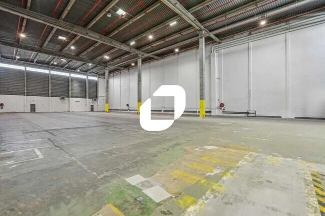 Plus de détails pour 2-10 Rue Des Oliviers, Orly - Bureau, Industriel/Logistique à louer