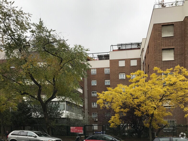 Calle de Oquendo, 18 B, Madrid, Madrid à louer - Photo principale – Image 1 sur 1