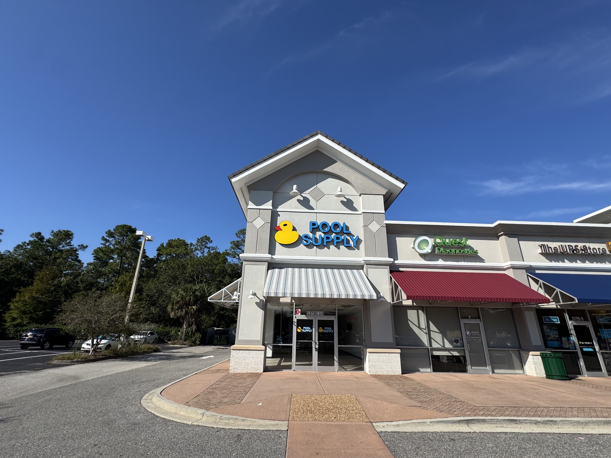 13820 St Augustine Rd, Jacksonville, FL à louer Photo de l’immeuble– Image 1 sur 4