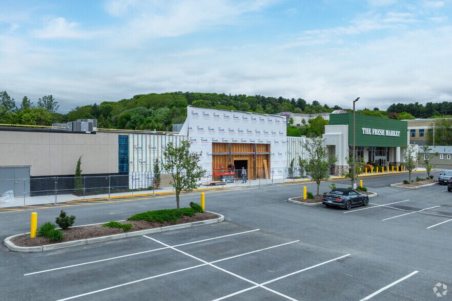 84 Worcester Rd, Framingham, MA à louer - Photo de l’immeuble – Image 3 sur 4
