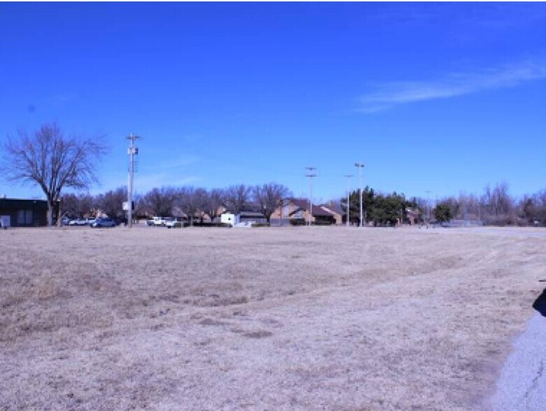 1110 W Willow Rd, Enid, OK à vendre - Autre – Image 2 sur 3
