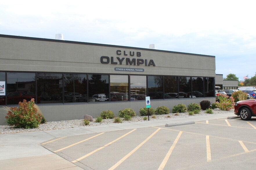 101 Camelot Dr, Fond Du Lac, WI à vendre - Photo de l’immeuble – Image 1 sur 29