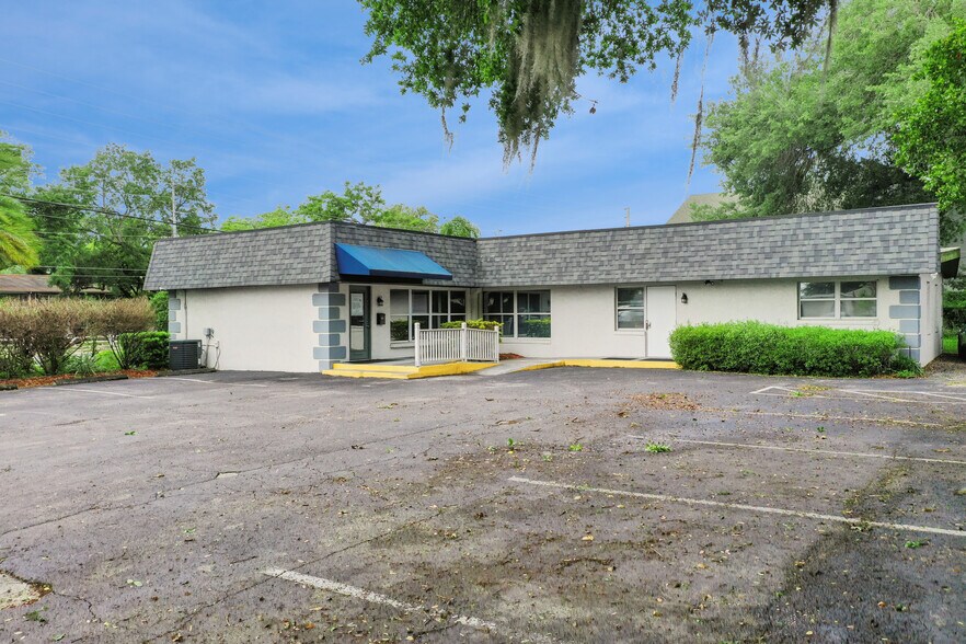 2425 Lee Rd, Winter Park, FL à vendre - Photo de l’immeuble – Image 1 sur 24