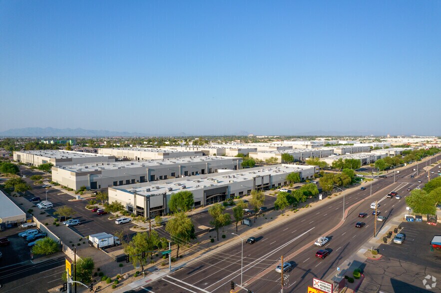 2340 W Broadway Rd, Mesa, AZ à louer - Aérien – Image 2 sur 4