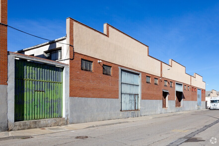 Calle de Ponferrada, Fuenlabrada, Madrid à vendre - Photo de l’immeuble – Image 3 sur 3