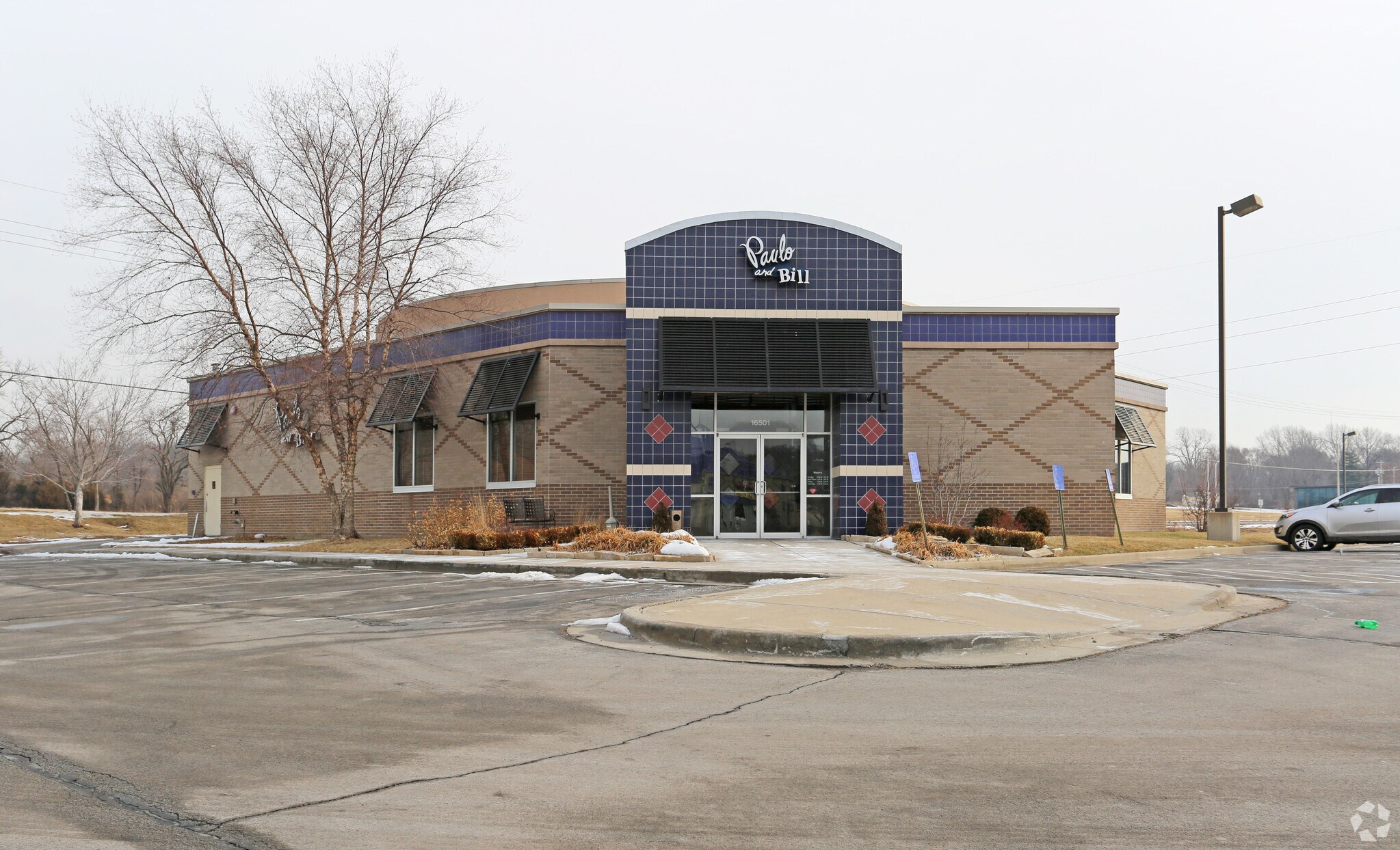 16501 Midland Dr, Shawnee, KS à vendre Photo principale– Image 1 sur 3