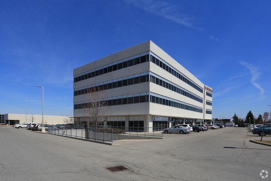 9140 Leslie St, Richmond Hill, ON à vendre - Photo de l’immeuble – Image 2 sur 11