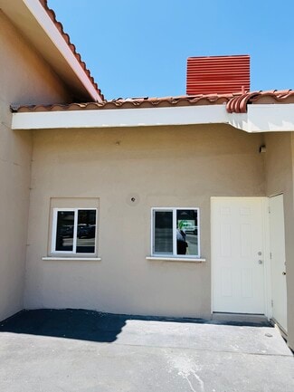 Plus de détails pour 8471 Walker St, La Palma, CA - Local commercial à louer